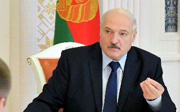 Лукашенко призвал перейти на кнопочные телефоны, чтобы избежать слежки