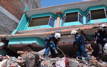 В Японии число пострадавших при землетрясении превысило 100 человек