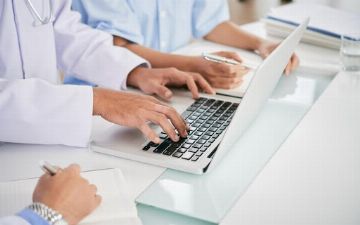 В Узбекистане подготовят программы и приложения с интерактивными медуслугами