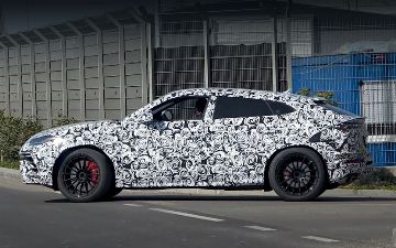 Рассекречены фото нового Lamborghini Urus Evo