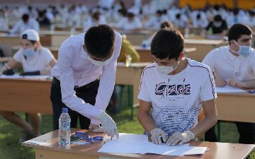Предстоящие вступительные экзамены снова могут пройти на стадионах и бульварах