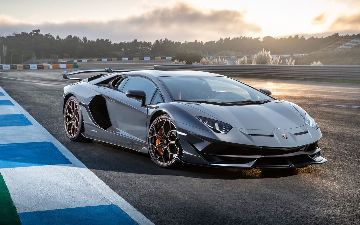 Lamborghini отозвала свои Aventador из-за неисправности капота