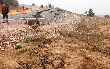 Стала известна точная причина обрушения части дороги, ведущей к Амирсай