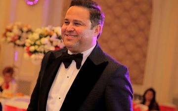 «Вы посмотрите какой красавчик!»: фанатки устроили флешмоб под песни Рашида Халикова