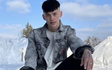 Даня Милохин прокатился на своем авто без прав