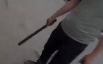 Ферганка обвинила сотрудника Нацгвардии в избиении резиновой дубинкой