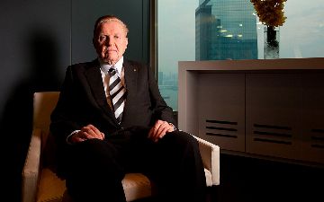 Умер «отец евро» - нобелевский лауреат по экономике Роберт Манделл