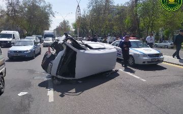 В Ташкенте недалеко от аэропорта случилась трио-авария