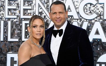 Разошлись?: Дженнифер Лопес сняла обручальное кольцо