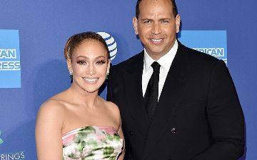 Официально: Дженнифер Лопес рассталась со своим возлюбленным Алексом Родригесом