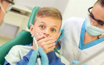 Узбекский стоматолог рассказал, о чем может говорить короткая уздечка у ребенка