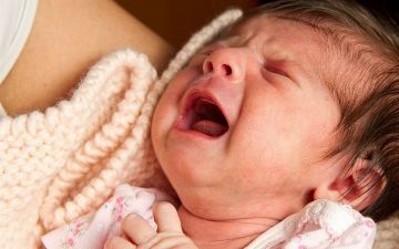 Узбекский педиатр рассказала, от чего зависят колики у детей