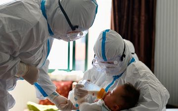 Врач объяснила, какие дети тяжело переносят COVID-19