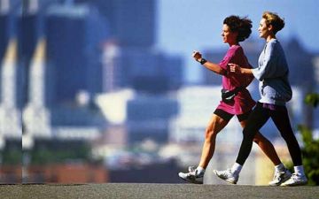 Учёные рассчитали, сколько шагов в день нужно проходить на самом деле