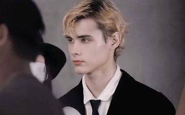 После долгого «плена» на китайской «Фабрике звезд» Lelush смог вернуться в Россию