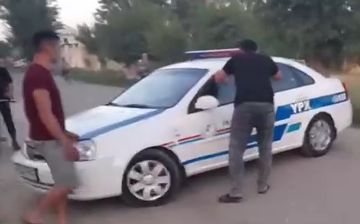 «Некоторые безответственные водители продолжают подвергать опасности свое здоровье и здоровье других людей» - ГУБДД прокомментировали видео, на котором сотрудник ДПС избивает гражданина 