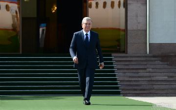 Шавкат Мирзиёев отправился в Туркменистан