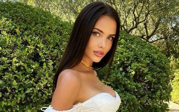 В сеть слили фотографии Анастасии Решетовой с округлившимся животом – видео 