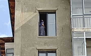 В Бухаре женщина пыталась спрыгнуть с недостроенной высотки: удалось ли ее спасти?