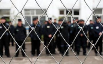 Президент помиловал сотню заключенных в честь Рамазан хайита