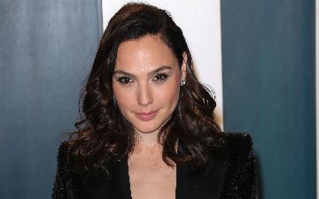 Пост актрисы Галь Гадот о военных действиях в Израиле обернулся против нее: фанаты требуют лишить актрису всех ролей