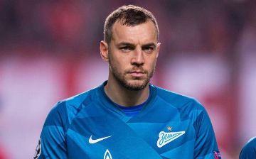 Футболист Артем Дзюба стал отцом в третий раз