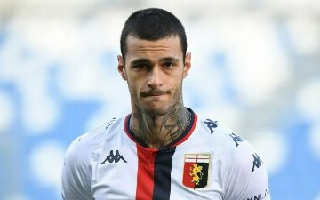 Отец футболиста «Сассуоло» ворвася на базу «Ромы» и устроил погром