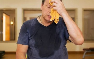 Узбекский терапевт рассказала, что делать, если у вас повышенное потоотделение