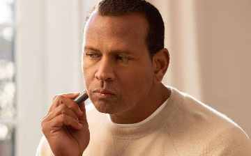 Экс-жених Дженнифер Лопес начал выпускать косметику для мужчин