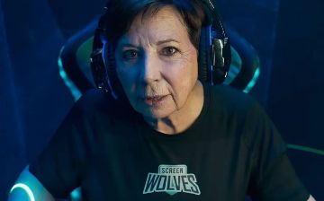 Бывший министр в 72 года учредила свою киберспортивную команду