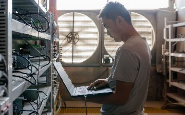 Власти Ирана запретили майнинг криптовалюты из-за дефицита электроэнергии 