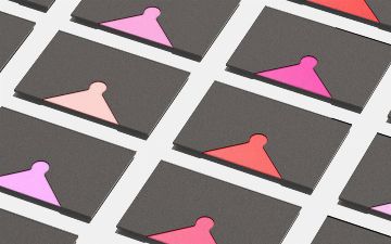 В Китае придумали губную помаду в виде кредитной карты