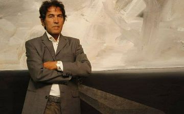 Художник из Италии продал невидимую скульптуру за $18 248 вместе с доказательством, что продал не просто воздух: давайте посмотрим на нее