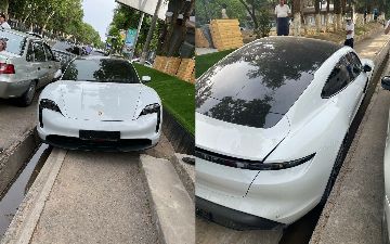 ГУВД прокомментировало ДТП с вылетевшим с дороги Porsche Taycan