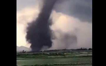 Мощный торнадо накрыл один из городов Китая<br>