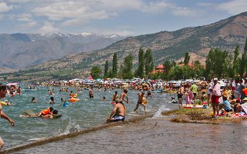 Узбекистанцев предупредили об опасности купания в запрещенных местах 