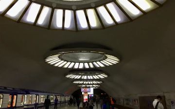 АО «Узбекистон темир йуллари» прокомментировали отъезжающий в обратном направлении поезд в метро на станции «Буюк ипак йўли» - видео