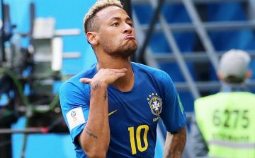 На Неймара набросились болельщики. Что произошло?