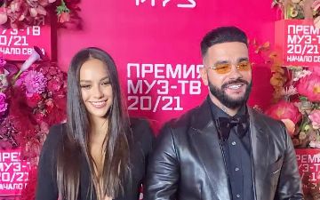 Тимати впервые вышел в свет с финалисткой шоу «Холостяк» - видео