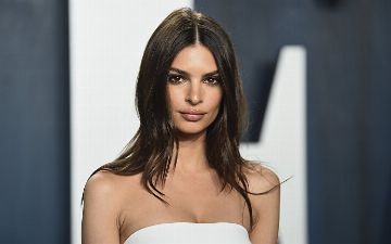 Эмили Ратаковски раскритиковали за небрежное отношение к ребенку – фото