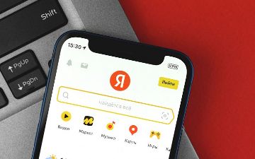 Теперь умная камера Яндекс при наведении на любые объекты цитирует стихи