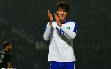 Посмотрите, как гол Шомуродова помог Узбекистану разгромить Сингапур в отборе ЧМ-2022 