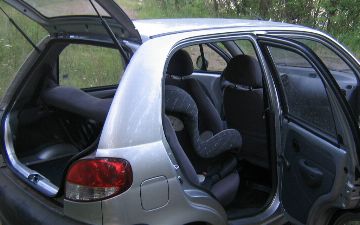 Почему не следует хлопать дверями автомобиля