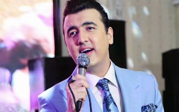 Шохджахон Джураев поделился детской фотографией