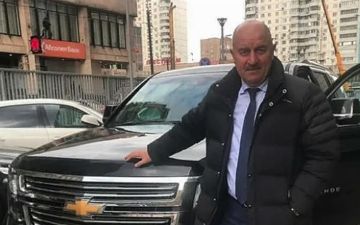 Показываем, какие машины есть в гараже тренера сборной России по футболу Станислава Черчесова