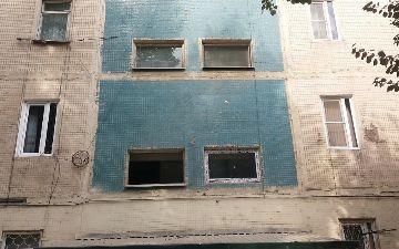 Раскрылись детали инцидента с упавшей с девятого этажа женщиной