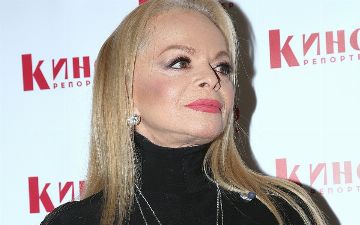 Стали известны подробности о состоянии больной коронавирусом Ларисы Долиной