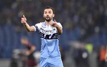 Футболист сборной Хорватии разделся до нижнего белья после поражения на Евро (фото)