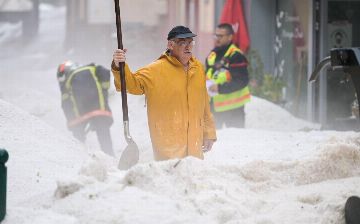 Во Франции выпало 60 сантиметров града
