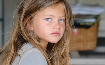 Показываем, как сейчас выглядит «самая красивая девочка в мире» - фото